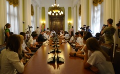 4 July 2014 The National Assembly Speaker and Chairperson of the Committee on the Rights of the Child in meeting with young people without parental care 